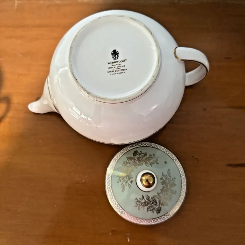 Wedgwood Gold Columbia Tea Pot Set Creamer/Sugar/4 Cups Sage Green England Mint